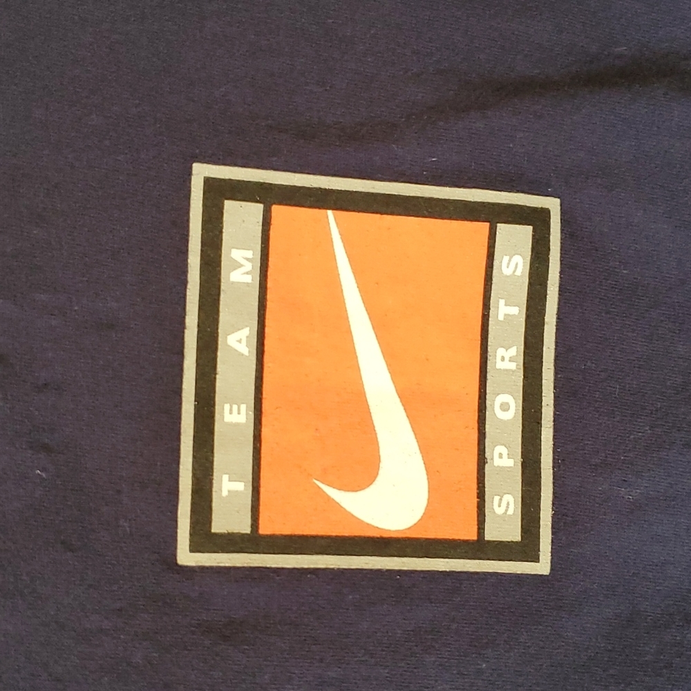 Nike Michigan football tee medium blue gold yellow short sleeves - Picture 6 of 7